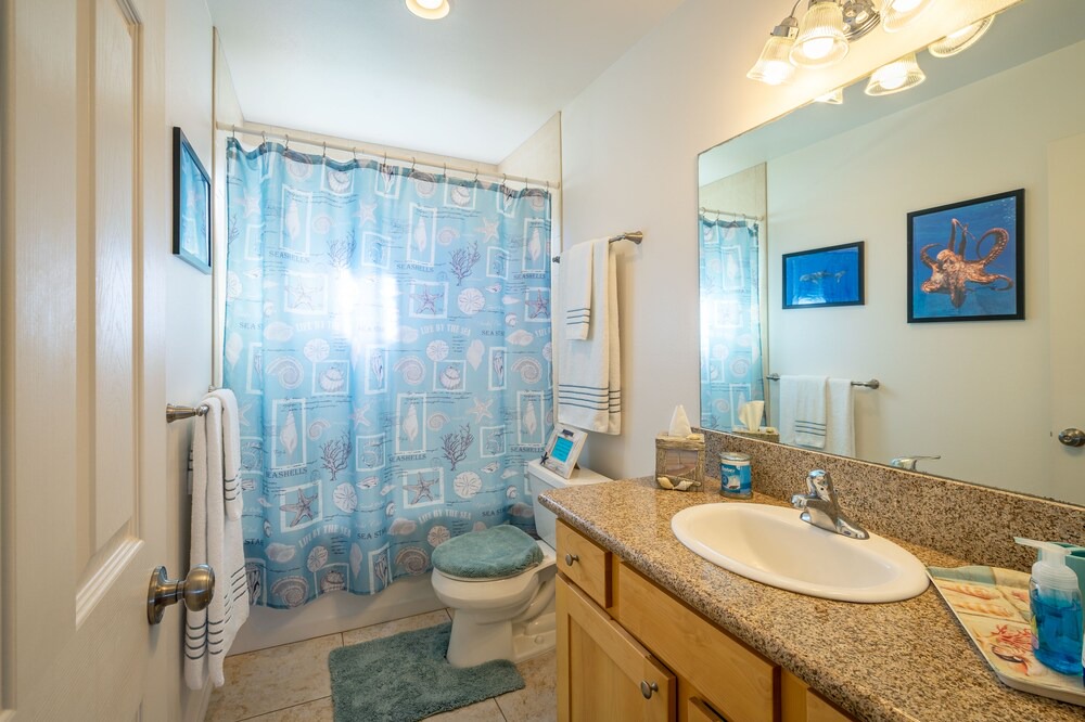 Photo of Bathroom in Kona Palisades