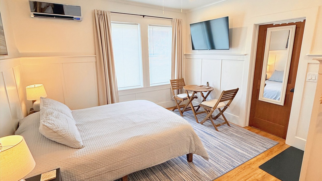 Photo of Bedroom in Hilo
