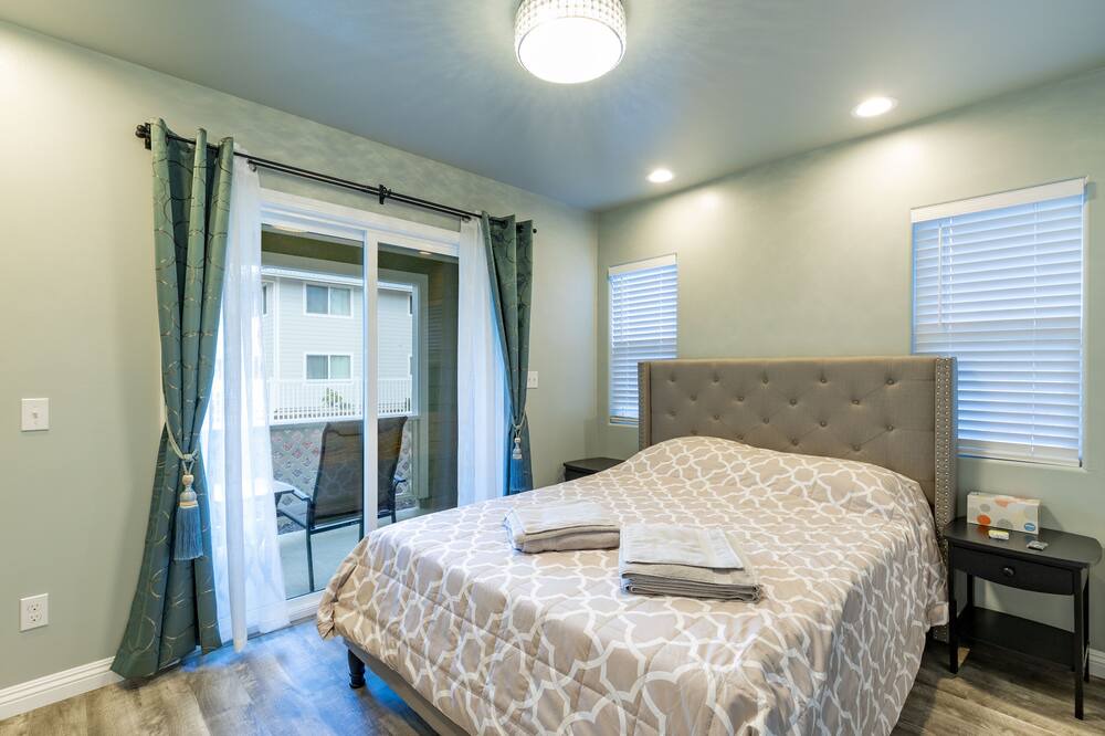 Photo of Bedroom in Keaau
