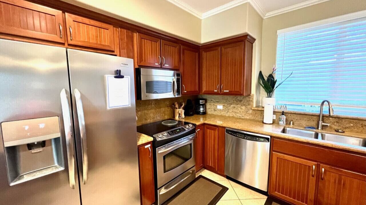 Photo of Kitchen in Waikoloa