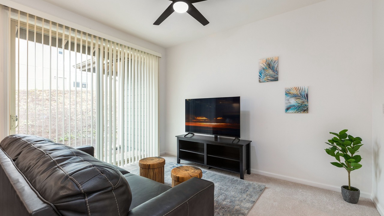 Photo of Livingroom in Makaha Valley