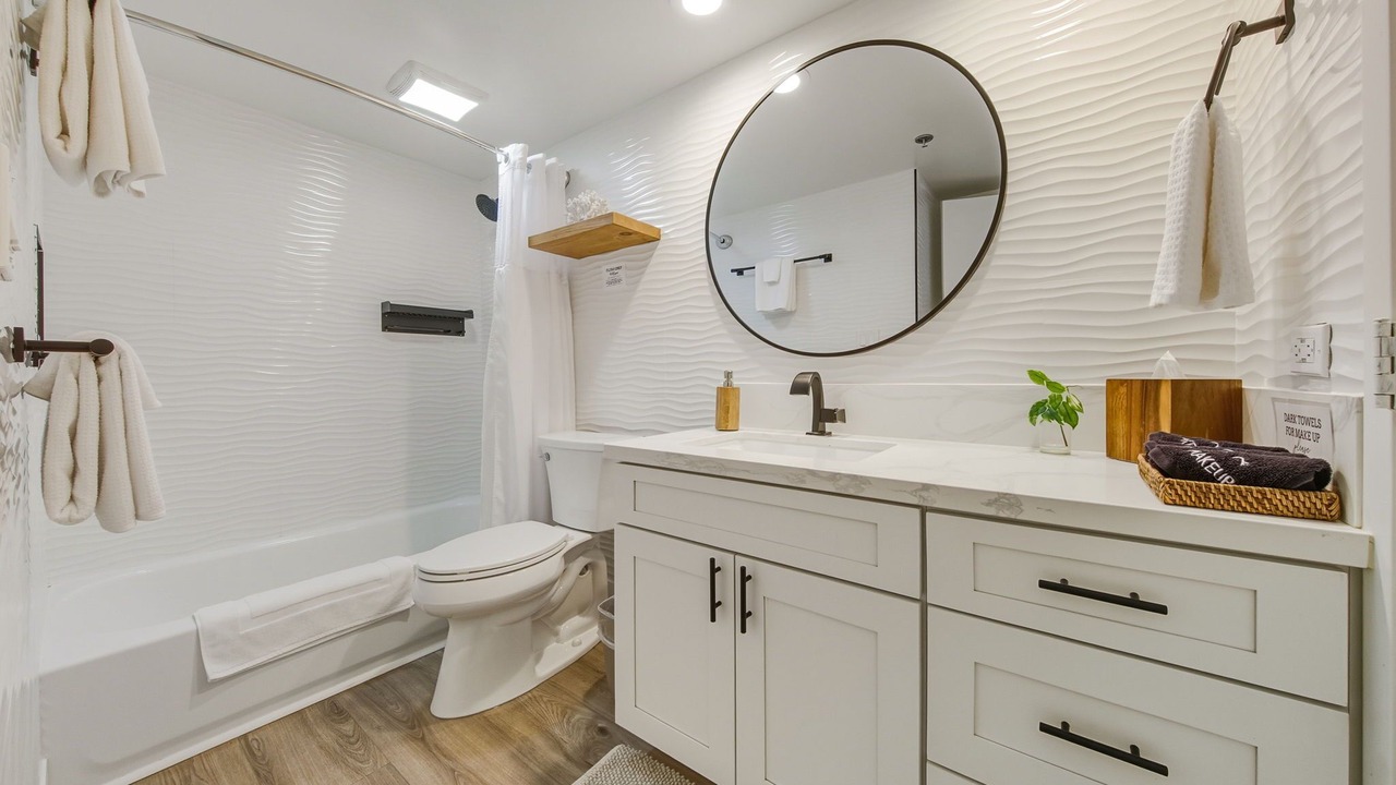 Photo of Bathroom in Waikiki