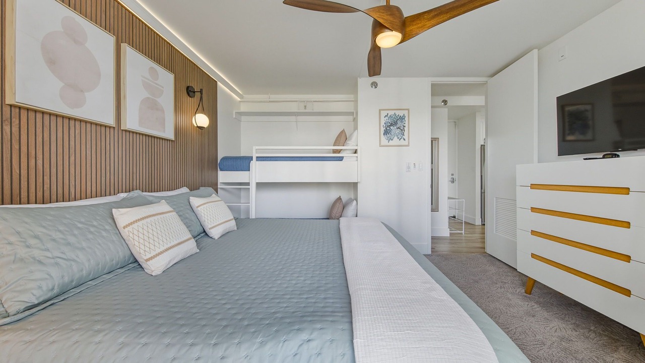 Photo of Bedroom in Waikiki