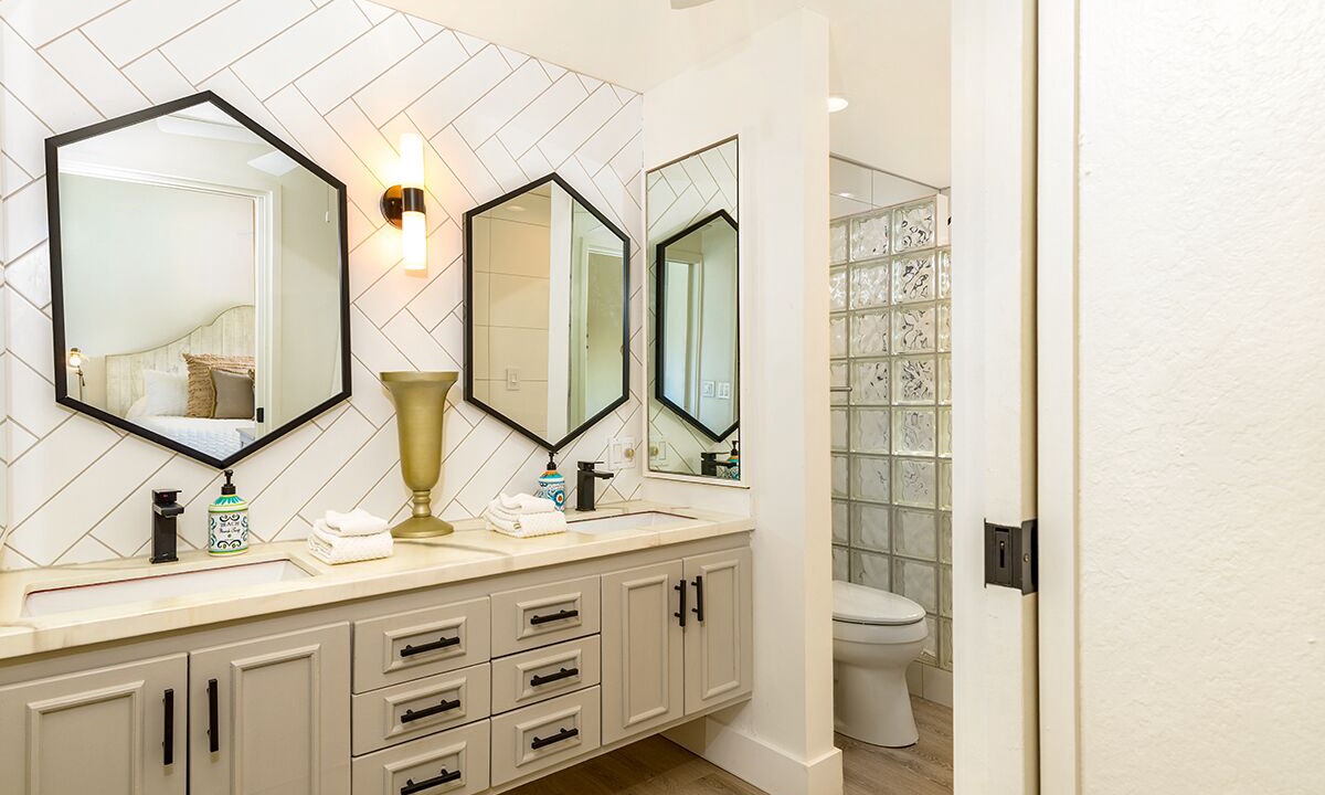 Photo of Bathroom in Keauhou