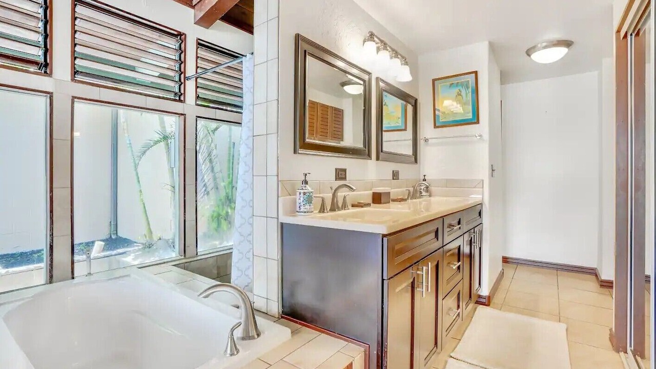 Photo of Bathroom in Lihue