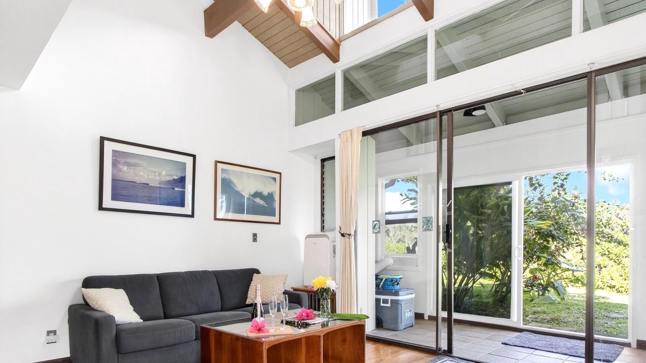 Photo of Livingroom in Kahuku