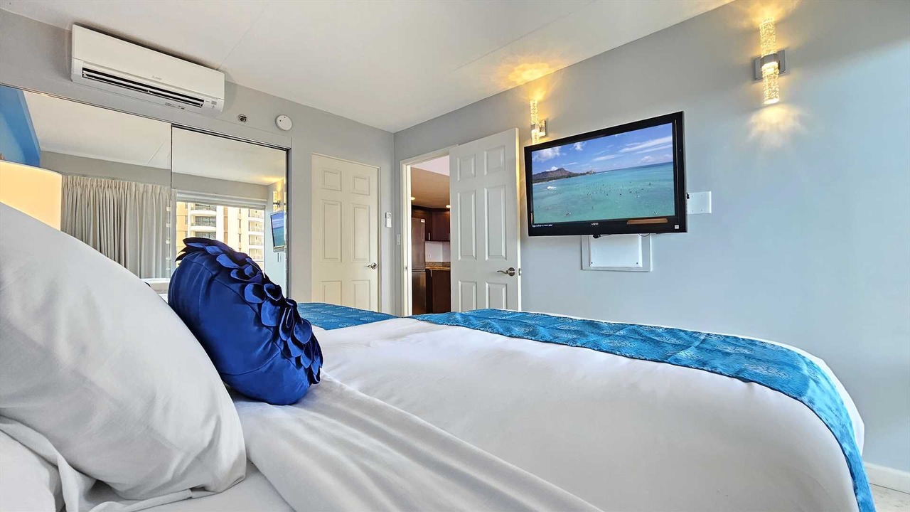 Photo of Bedroom in Waikiki