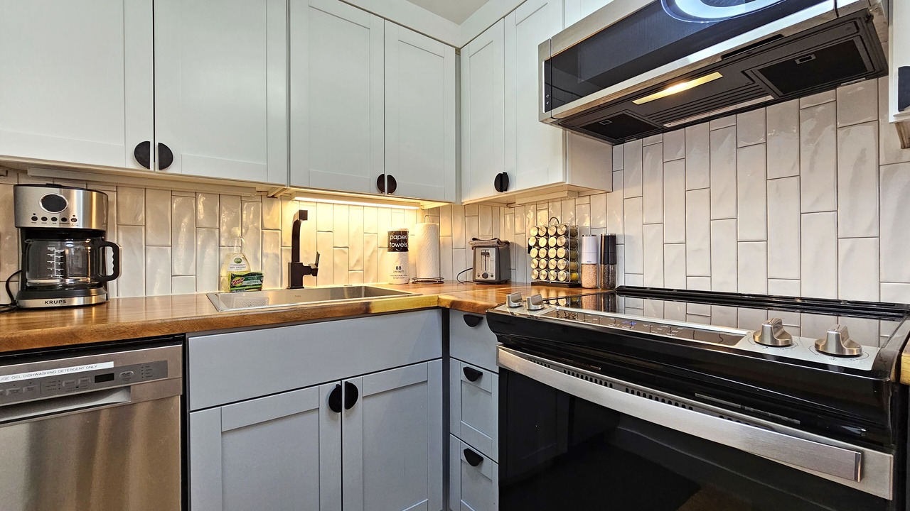 Photo of Kitchen in Diamond Head - Kapahulu - St. Louis