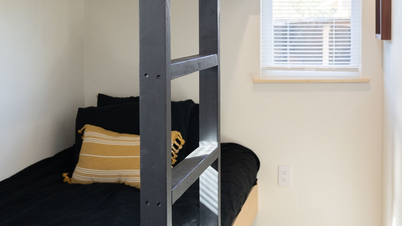 Photo of Bedroom in Waialee