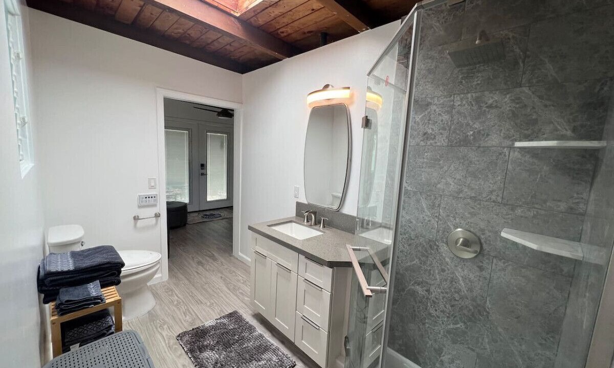 Photo of Bathroom in Kailua