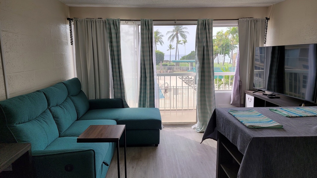 Photo of Livingroom in Makaha