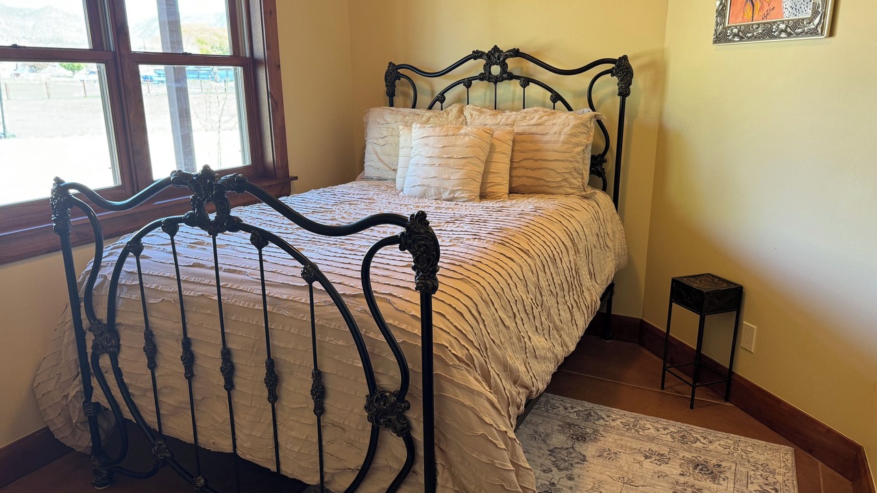 Photo of Bedroom in Glenwood Springs