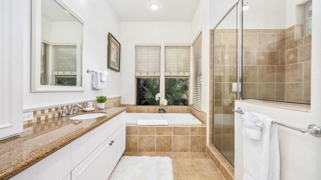 Photo of Bathroom in Kulalani