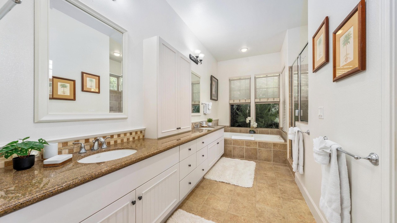Photo of Bathroom in Kulalani