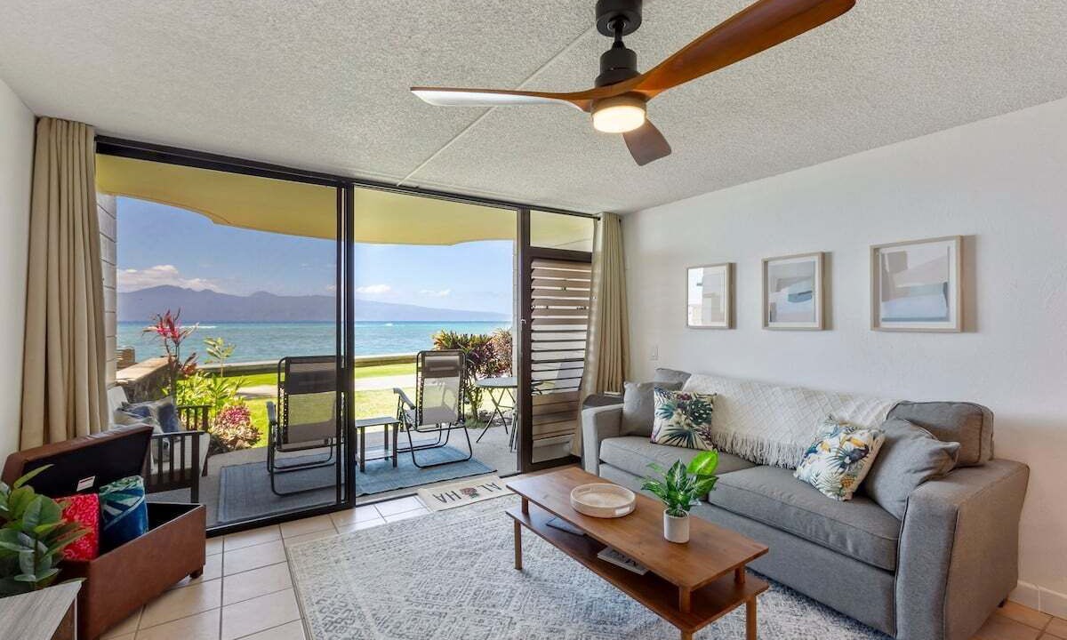 Photo of Livingroom in Kahana