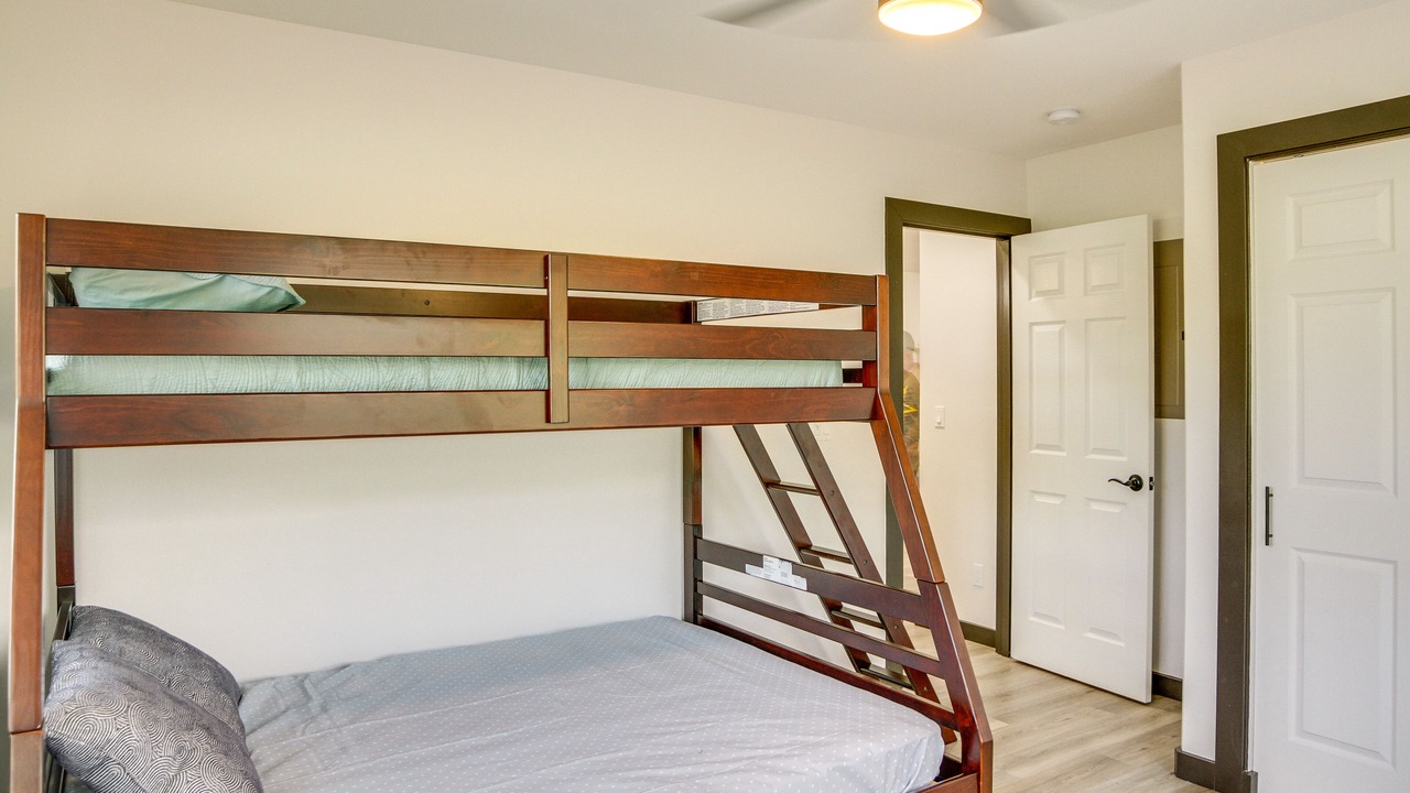 Photo of Bedroom in Keaau