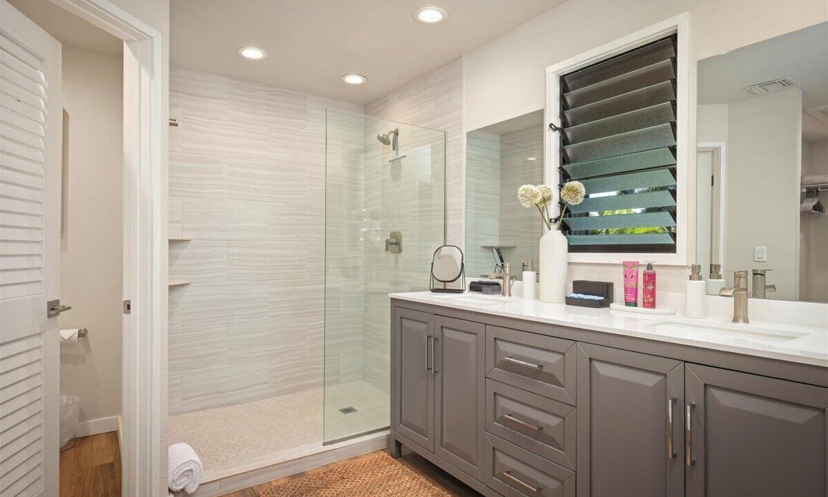 Photo of Bathroom in Keauhou