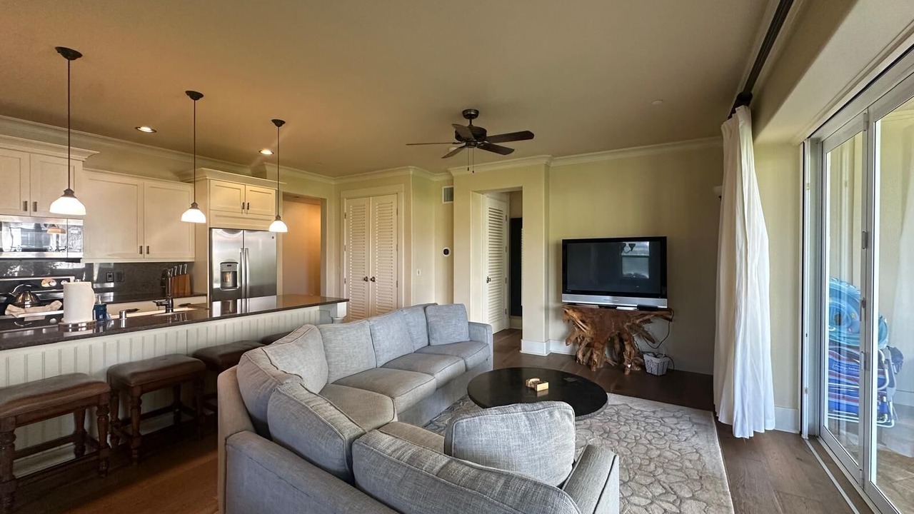 Photo of Livingroom in Poipu