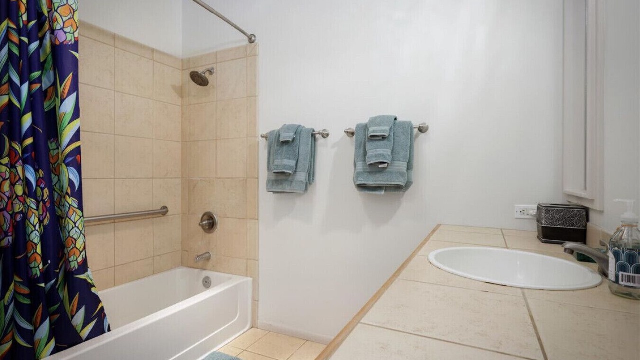 Photo of Bathroom in Puako