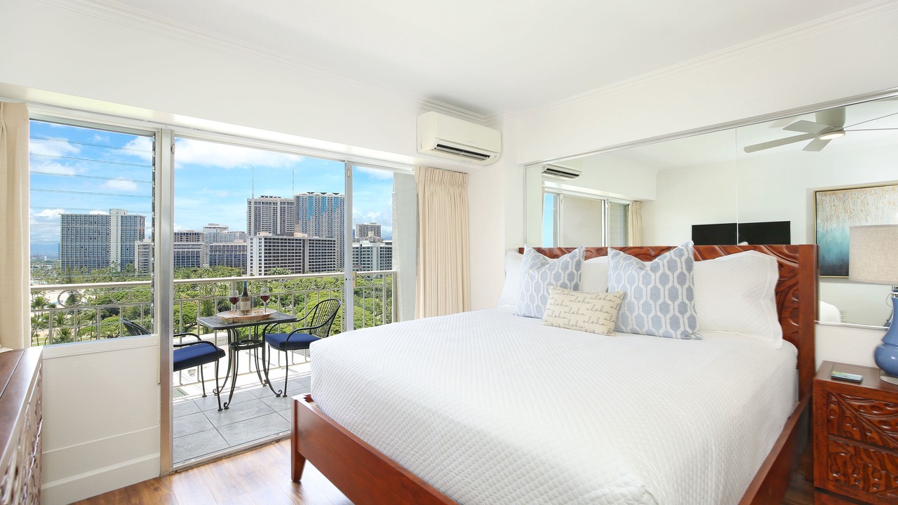 Photo of Bedroom in Waikiki