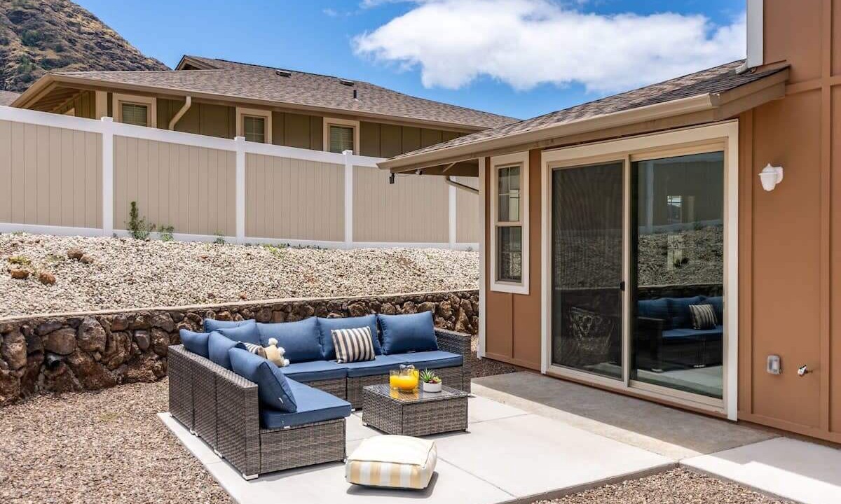 Photo of Outdoor in Makaha Valley