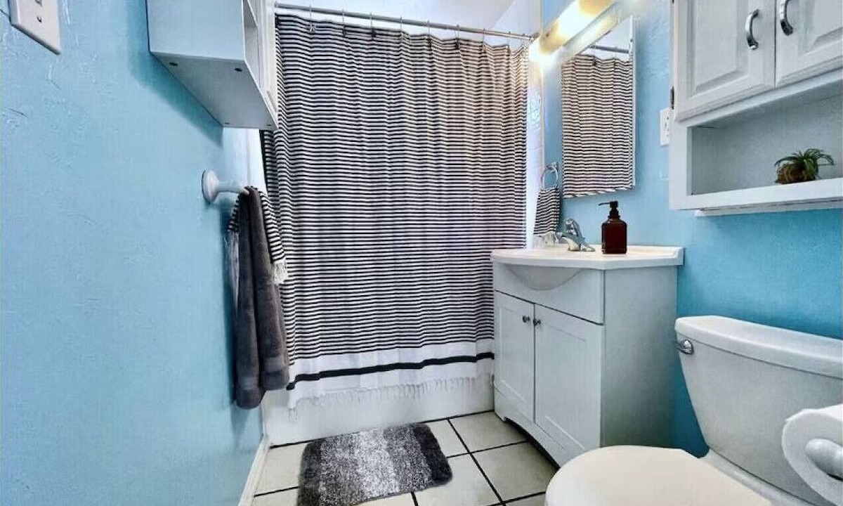 Photo of Bathroom in Laie