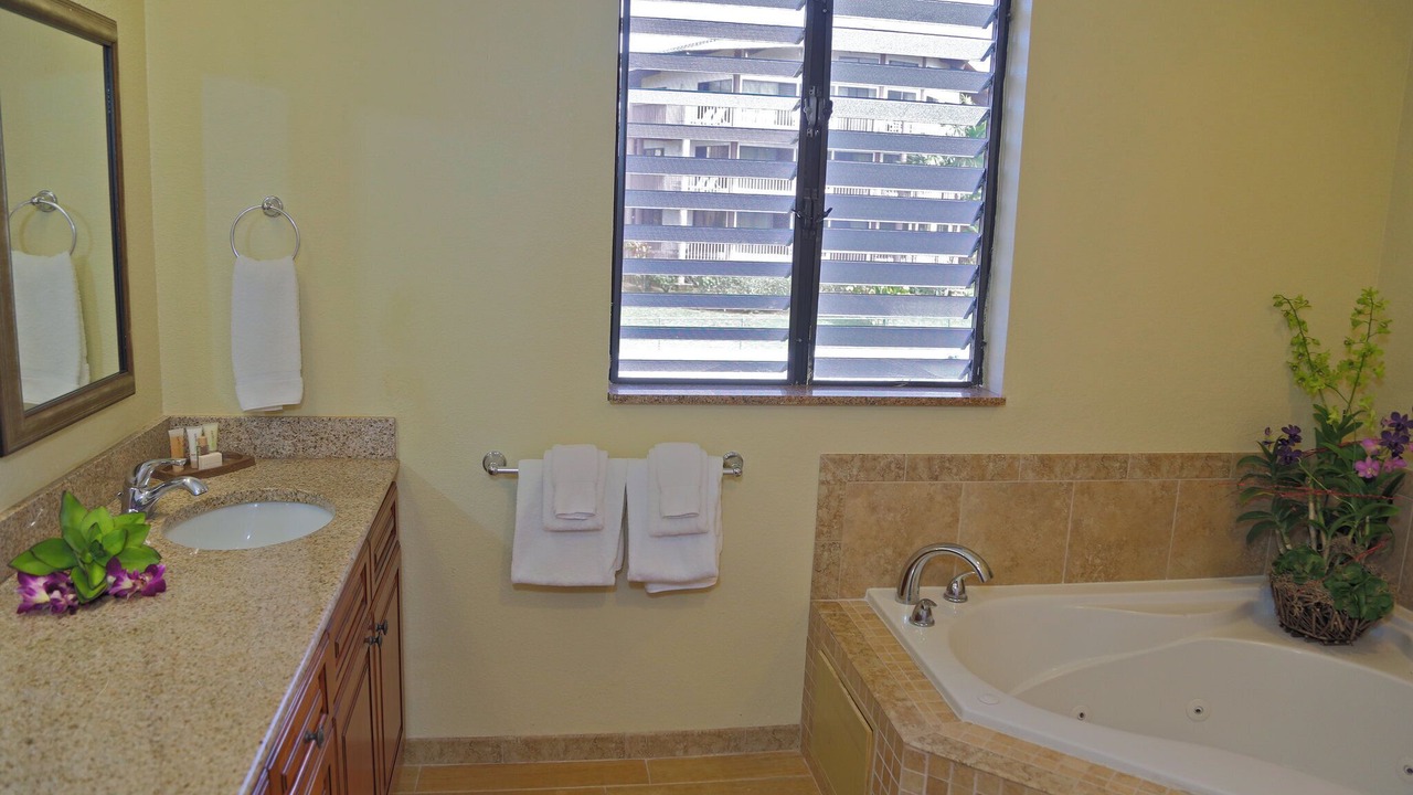 Photo of Bathroom in Queen Emmas Bluffs