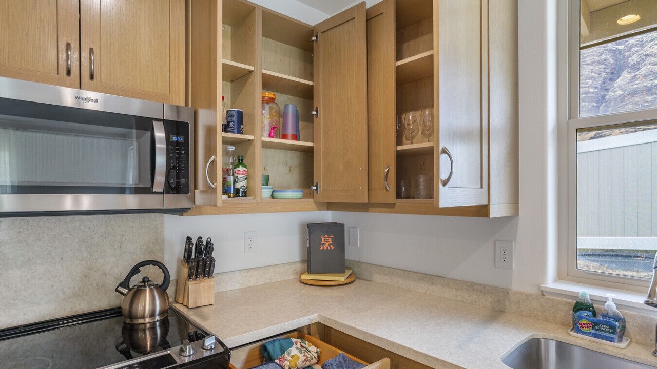 Photo of Kitchen in Makaha Valley