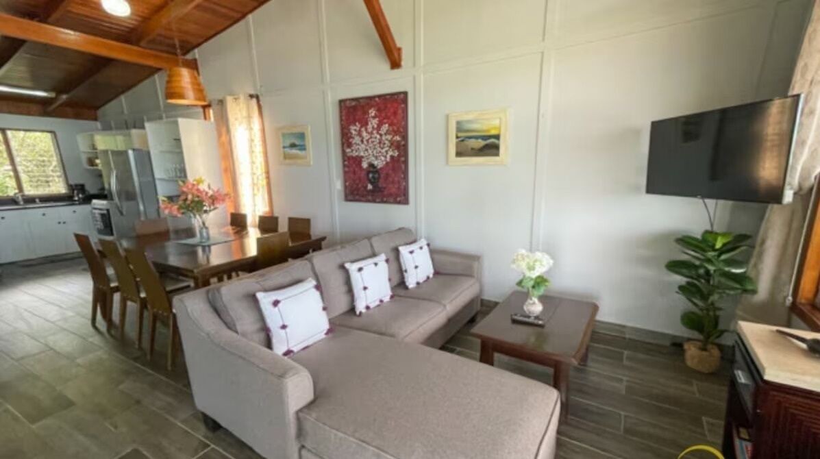 Photo of Livingroom in Laie