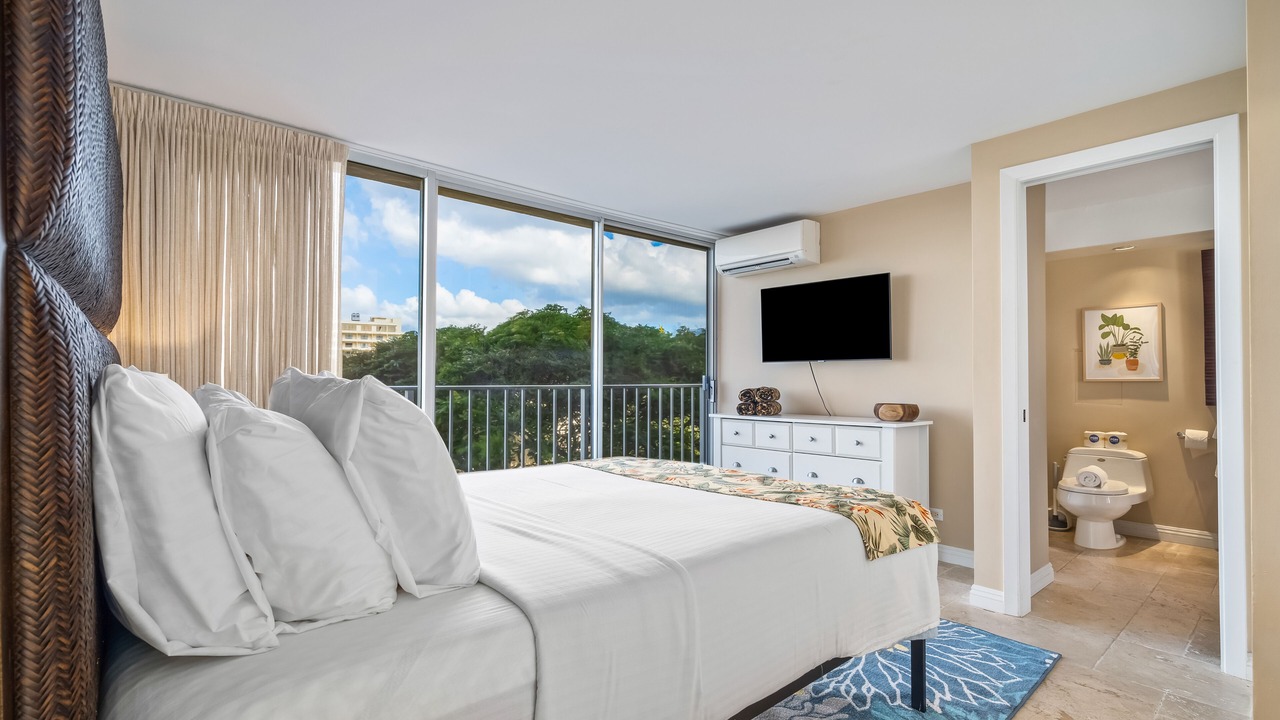 Photo of Bedroom in Diamond Head - Kapahulu - St. Louis