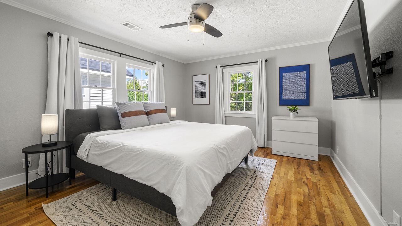 Photo of Bedroom in Warm Springs
