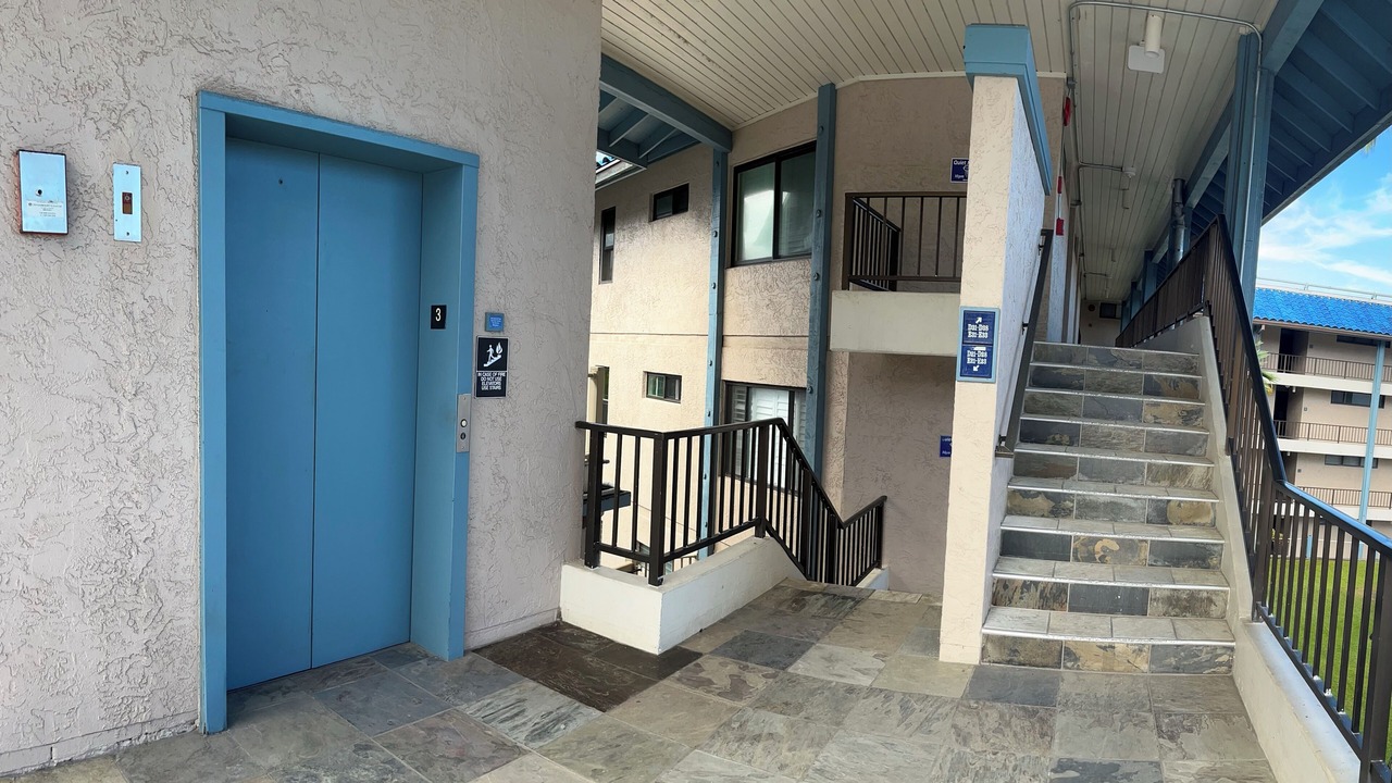 Photo of Others in Historic Kailua Village