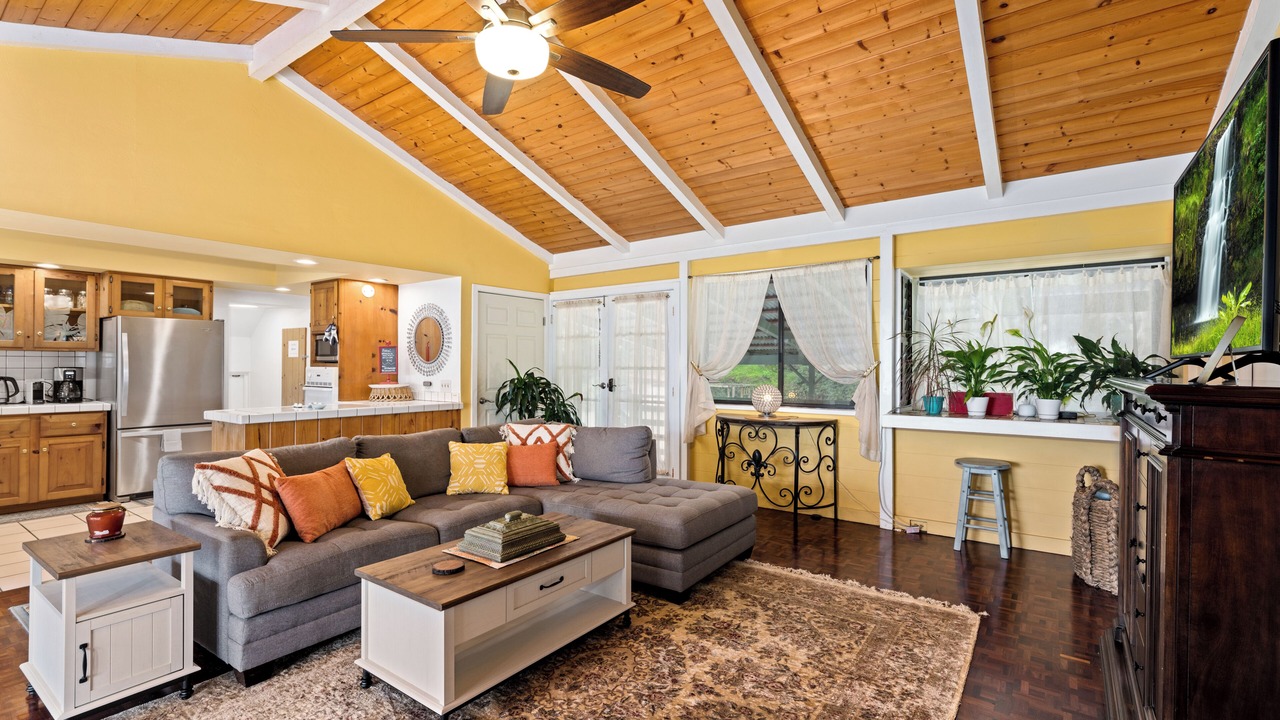 Photo of Livingroom in Holualoa