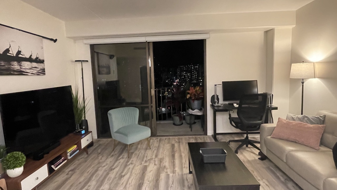 Photo of Livingroom in Downtown Honolulu