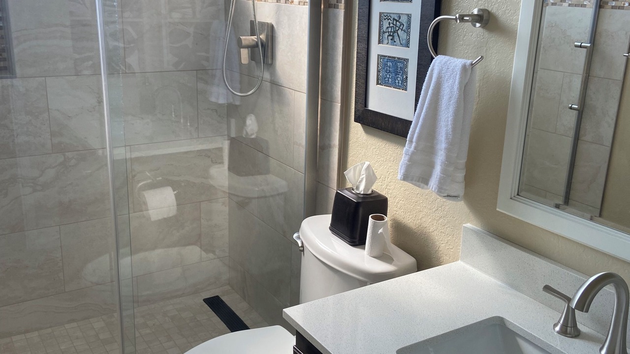 Photo of Bathroom in Kahaluu-Keauhou