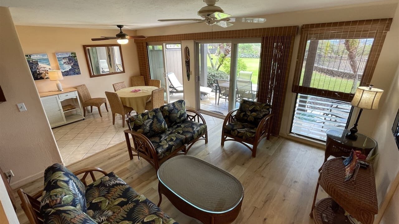 Photo of Livingroom in Punaluu