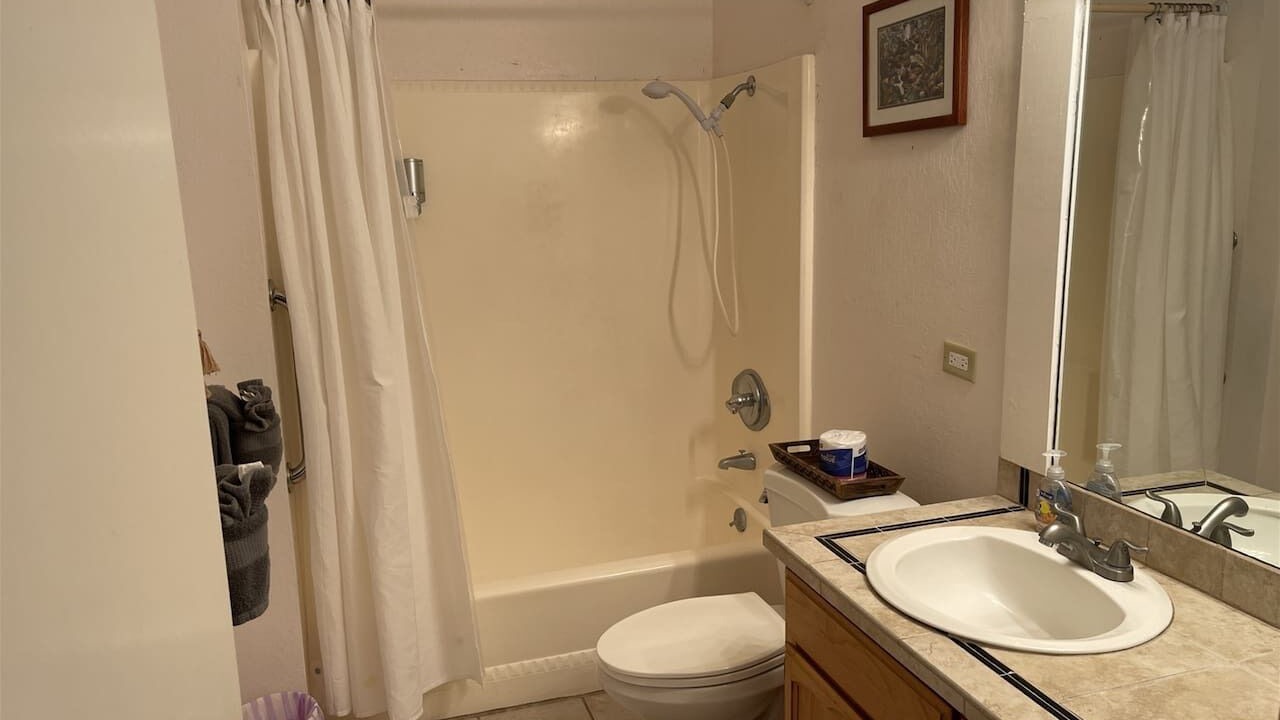 Photo of Bathroom in Punaluu