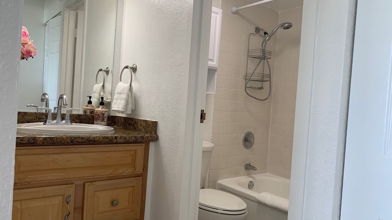 Photo of Bathroom in Waikiki
