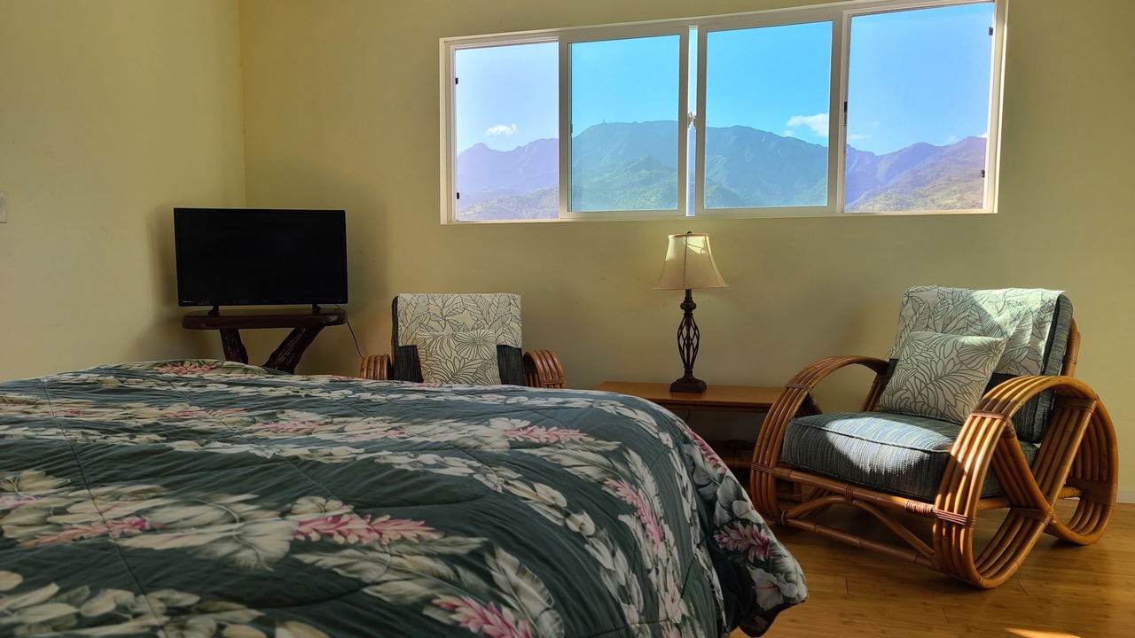 Photo of Bedroom in Waialua