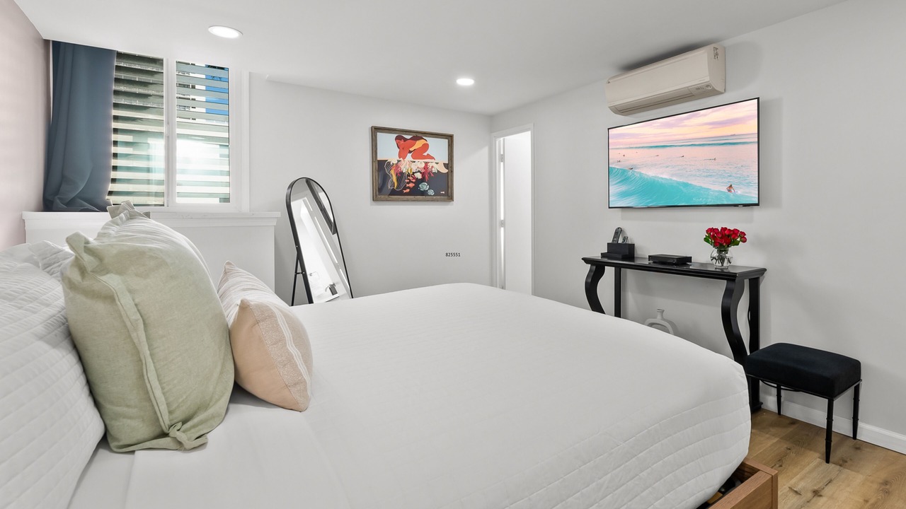 Photo of Bedroom in Waikiki