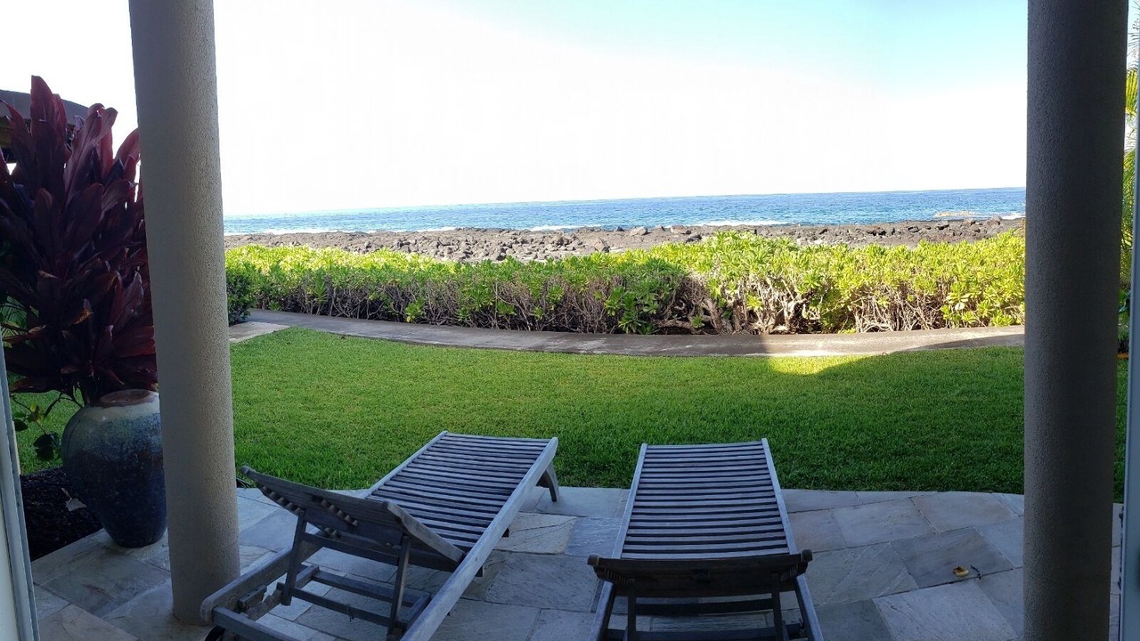 Photo of Patio Balcony in Historic Kailua Village