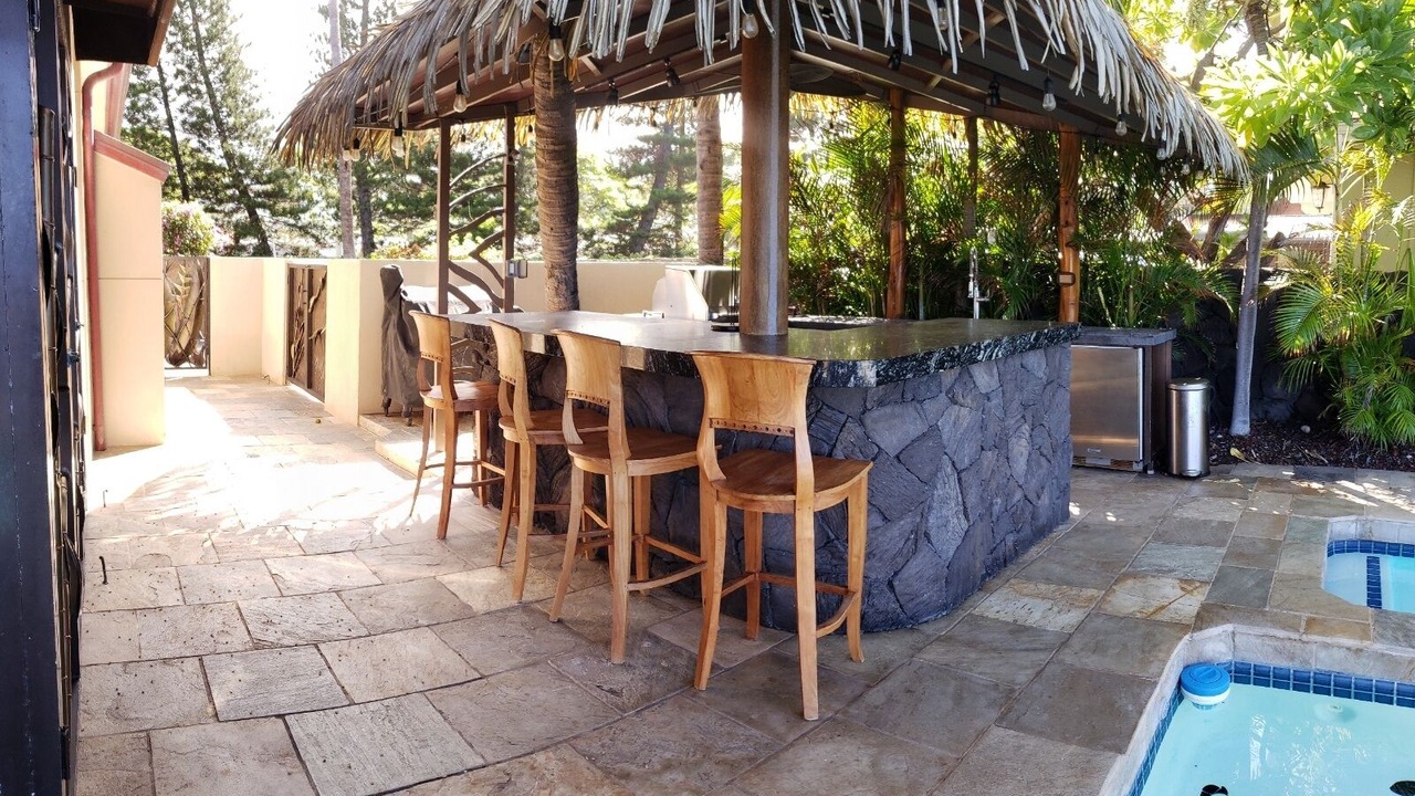 Photo of Patio Balcony in Historic Kailua Village