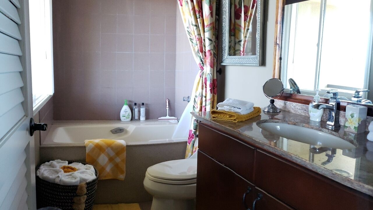 Photo of Bathroom in Historic Kailua Village