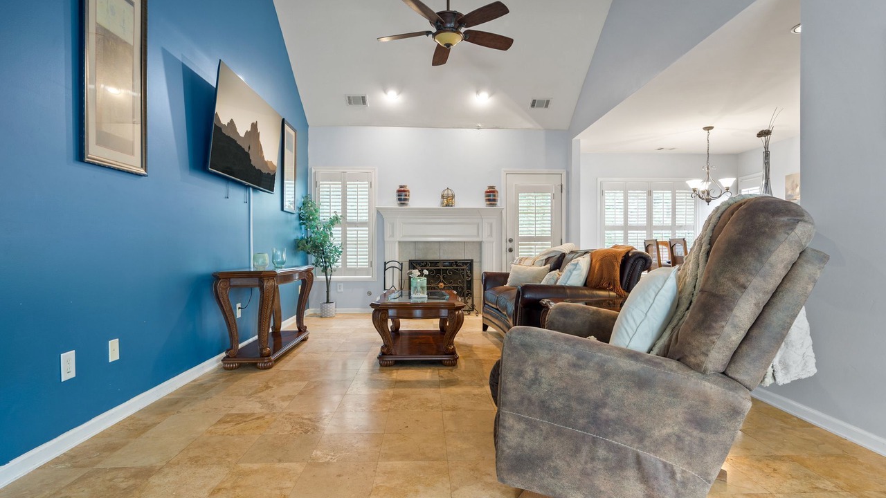 Photo of Livingroom in Buford