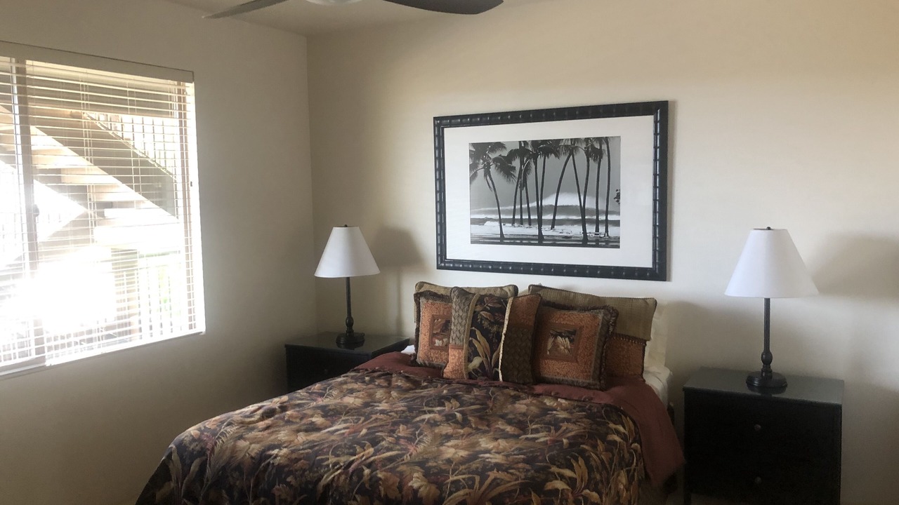 Photo of Bedroom in Historic Lahaina Front Street