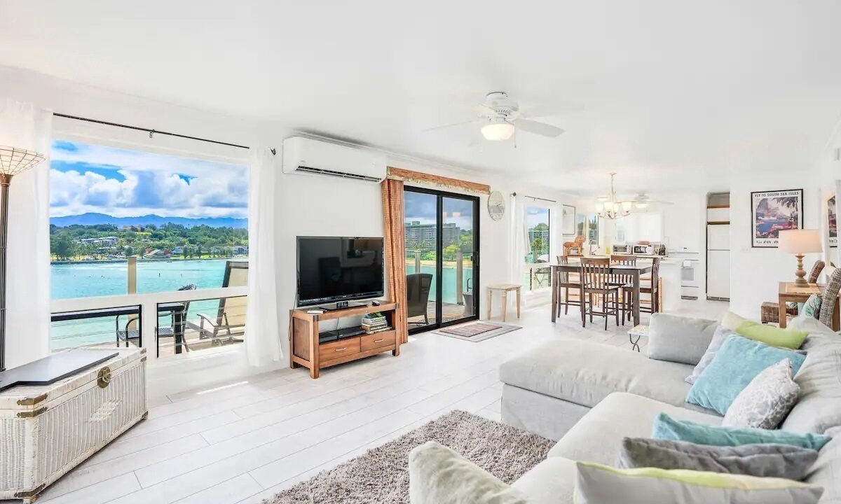 Photo of Livingroom in Lihue