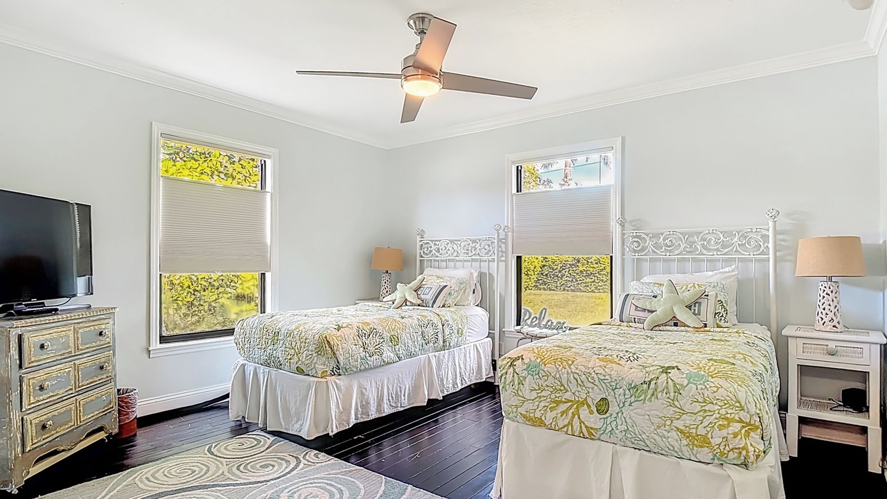 Photo of Bedroom in Palm River Estates