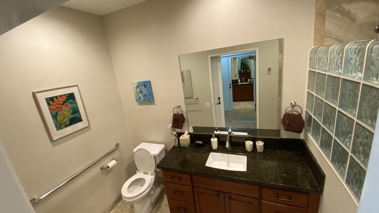 Photo of Bathroom in Poipu