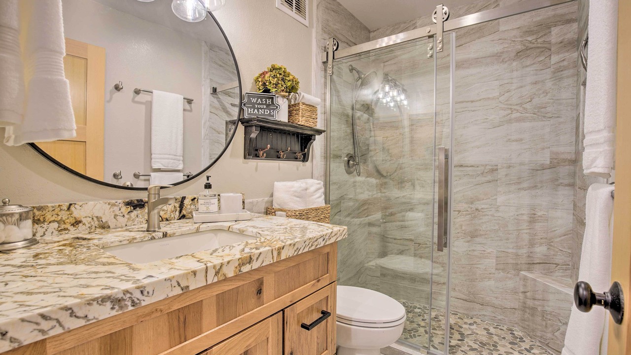 Photo of Bathroom in Kahaluu-Keauhou