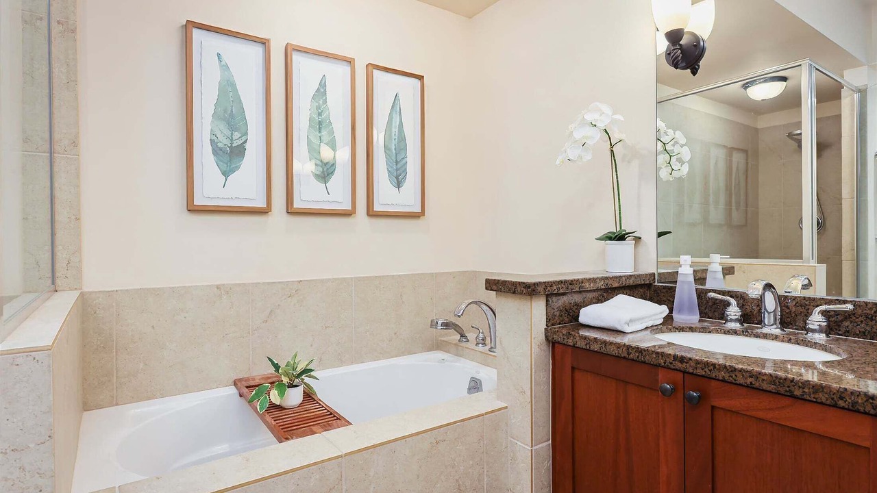 Photo of Bathroom in Waikoloa